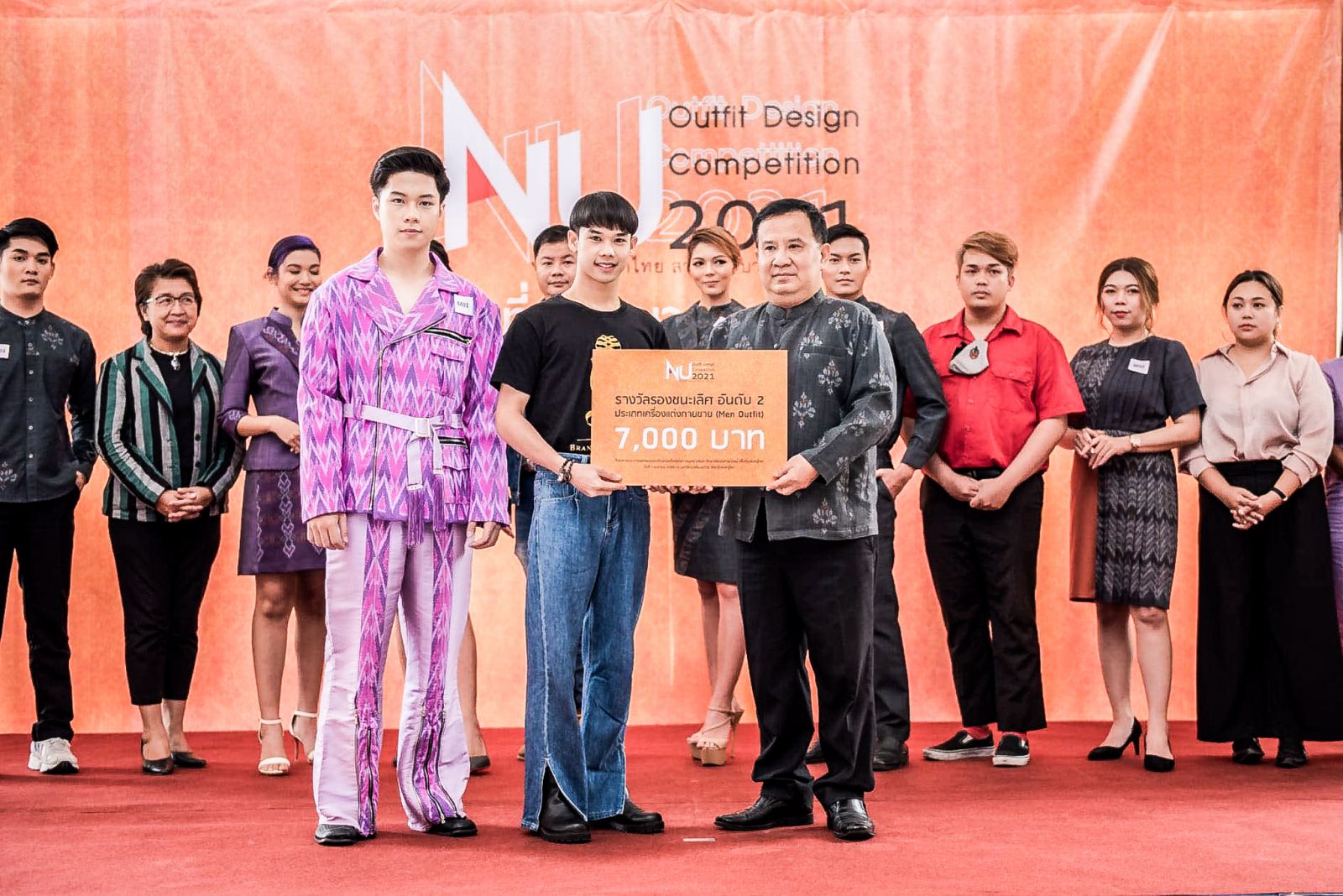 นศ.ธุรกิจแฟชั่น DPU คว้า 3 รางวัลประกวดเครื่องแต่งกาย Nu Outfit Design Competition 2021