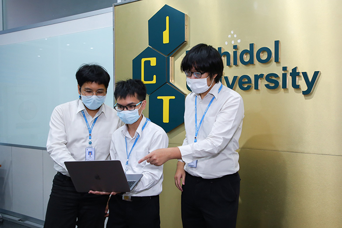 นศ. ICT ม.มหิดล คิดค้น AI ชี้วัดสังคมออนไลน์ เพื่อผลักดันสู่นโยบายสุขภาวะทางจิต