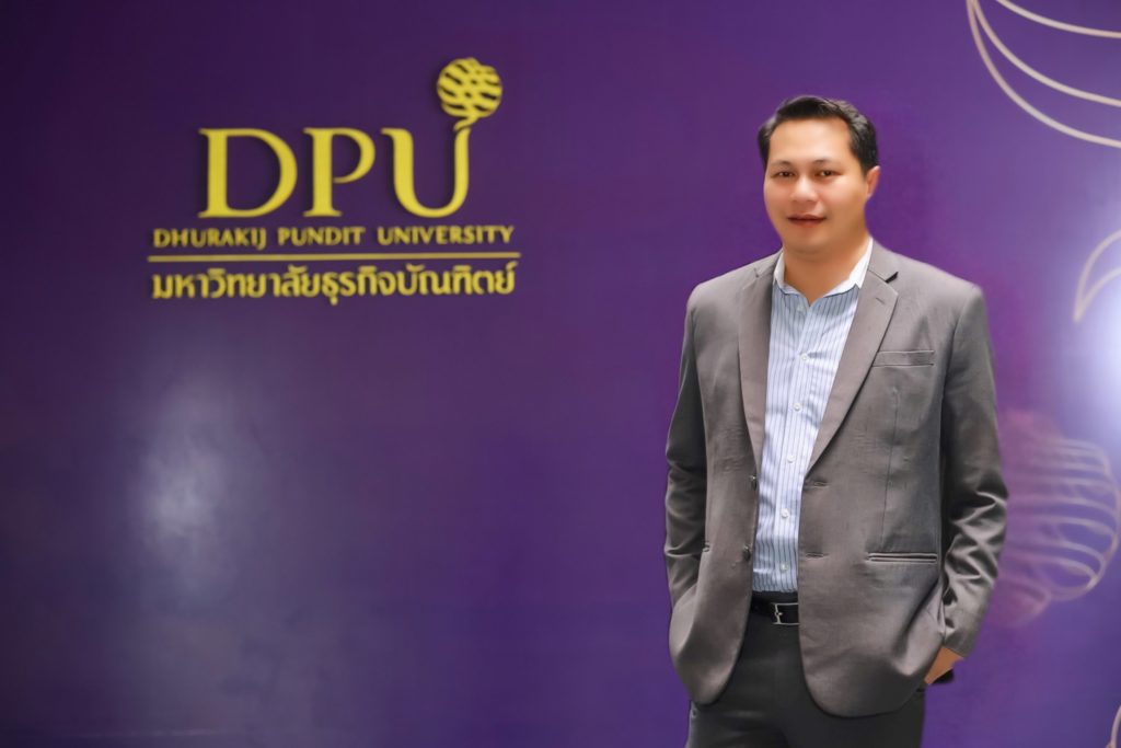 รู้ก่อนได้เปรียบ CIBA DPU เตรียมปรับหลักสูตรให้ทันโลก Metaverse ปูพื้นฐานให้นักศึกษาอยู่รอดในโลกเสมือนจริงที่รวมเทคโนโลยีสุดล้ำทำให้การใช้ชีวิตของผู้คนง่ายขึ้น