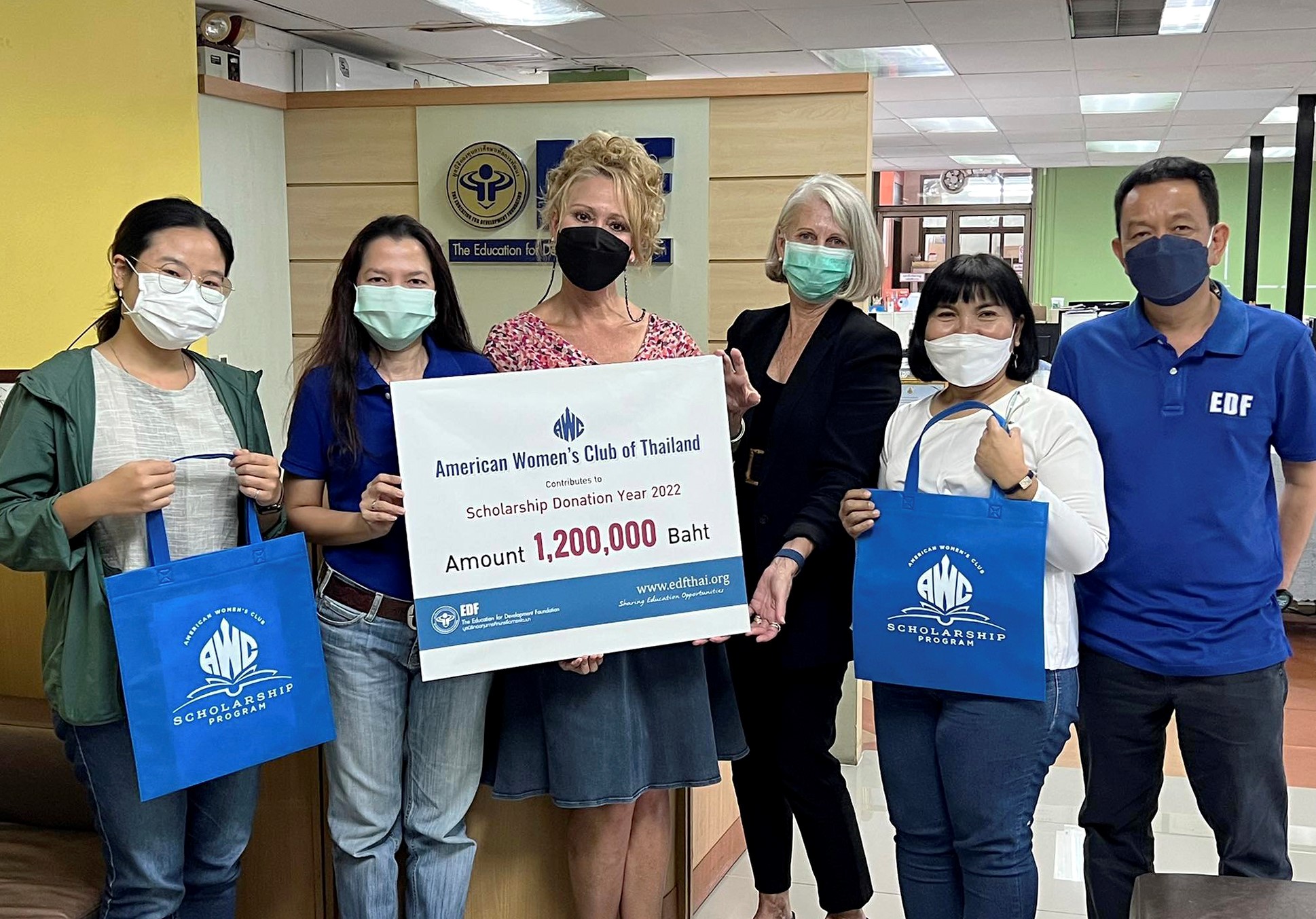 American Women’s Club of Thailand supports 200 needy Thai female students’ education through EDF Foundation