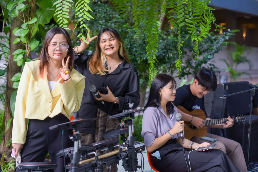 CIBA DPU เปลี่ยนแนวต้อนรับน้องใหม่ จัดดนตรีในสวน สไตล์อบอุ่น ผ่านกิจกรรม “CIBA’s Music in the Park”