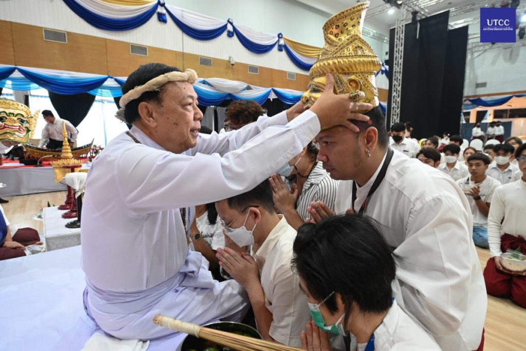 สถาบันส่งเสริมศิลปะฯ ม.หอการค้าไทย จัดพิธีไหว้ครู – ครอบครูดนตรีไทย-นาฏศิลป์ ประจำปีการศึกษา 2565