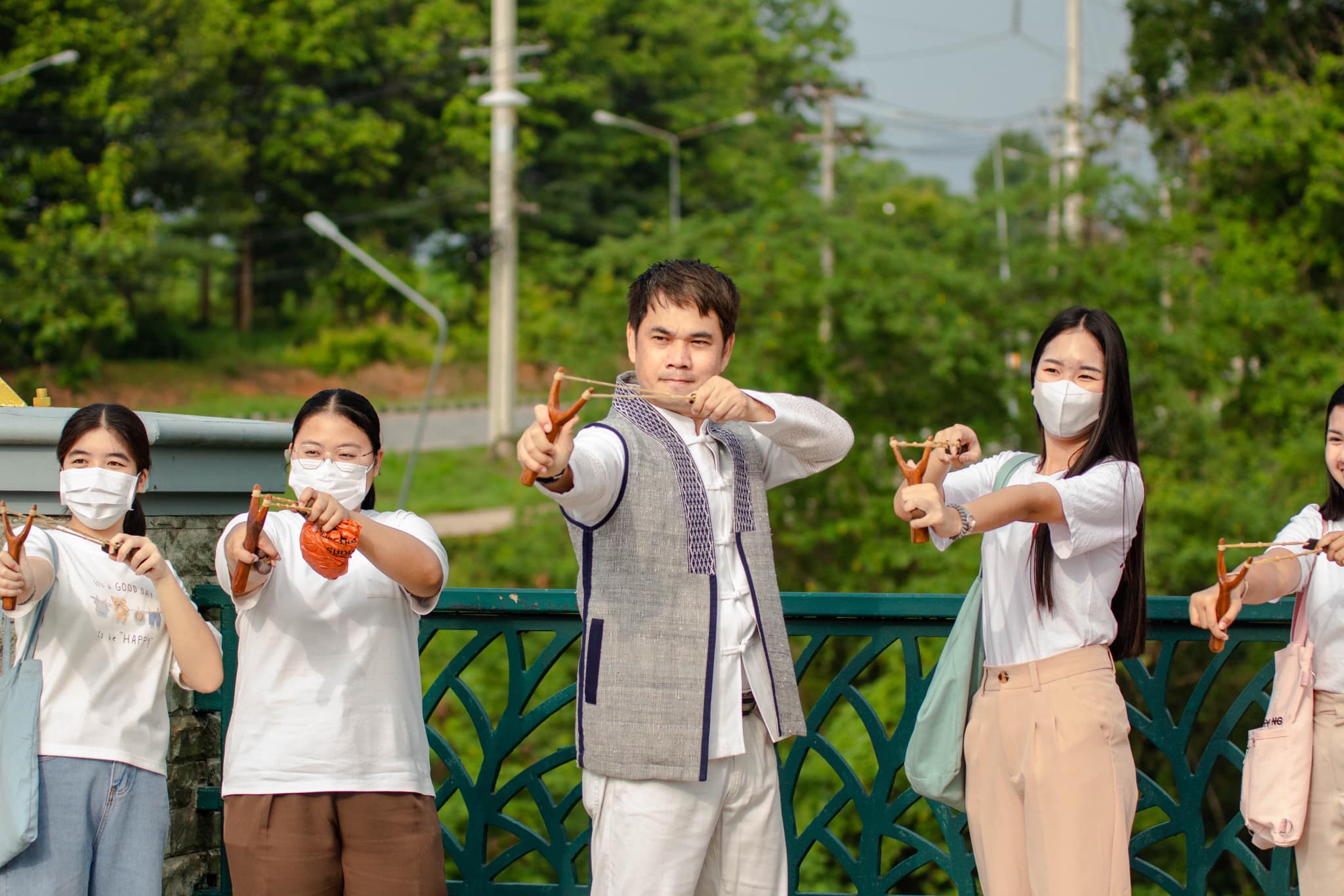 “พาน้องไปยิงก๋ง” ภายใต้โครงการ มหกรรมจิตอาสาน้องใหม่ ม.พะเยา