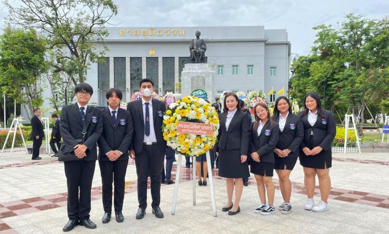 คณะนิติศาสตร์ SPU วางพวงมาลาถวายสักการะพระอนุสาวรีย์พระเจ้าบรมวงศ์เธอ พระองค์เจ้ารพีพัฒนศักดิ์ กรมหลวงราชบุรีดิเรกฤทธิ์ เนื่องในวันรพี 7 สิงหาคม 2566