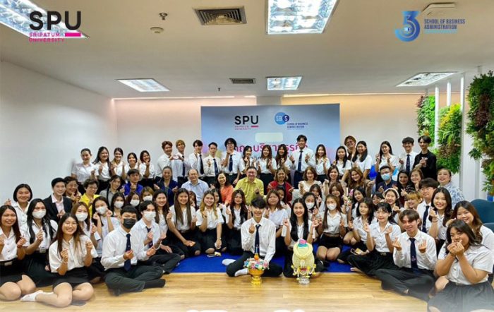 ศิษย์มีครู! คณะบริหารธุรกิจ SPU จัดพิธีไหว้ครู ประจำปีการศึกษา 2566