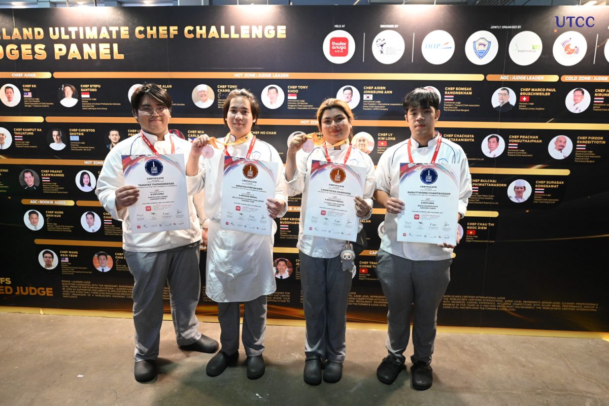 นศ.หอการค้าคว้ารางวัลการแข่งขันประกอบอาหาร ในงาน Thaifex