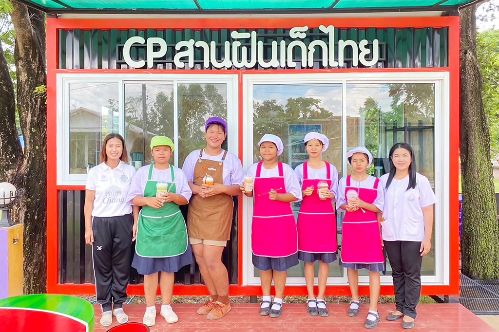 คอนเน็กซ์ อีดี ปูทางอาชีพนักเรียน รร.บ้านโนนสูงน้อย บุรีรัมย์ ดันร้านกาแฟ “CP สานฝันเด็กไทย”